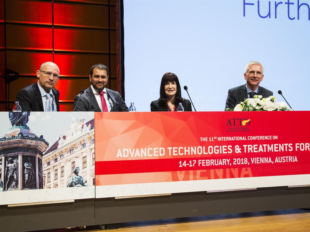 ممثل “دار العلوم” يشارك في المؤتمر العالمي الحادي عشر للتقنيات المتقدمة لعلاج السكري