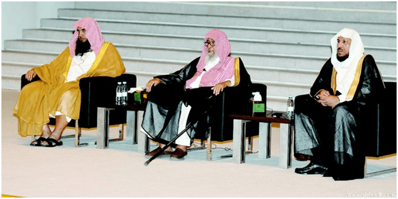 الشيخ الفوزان يحاضر عن أهمية دعوة الشيخ محمد بن عبدالوهاب على مسرح جامعة دار العلوم‎‎
