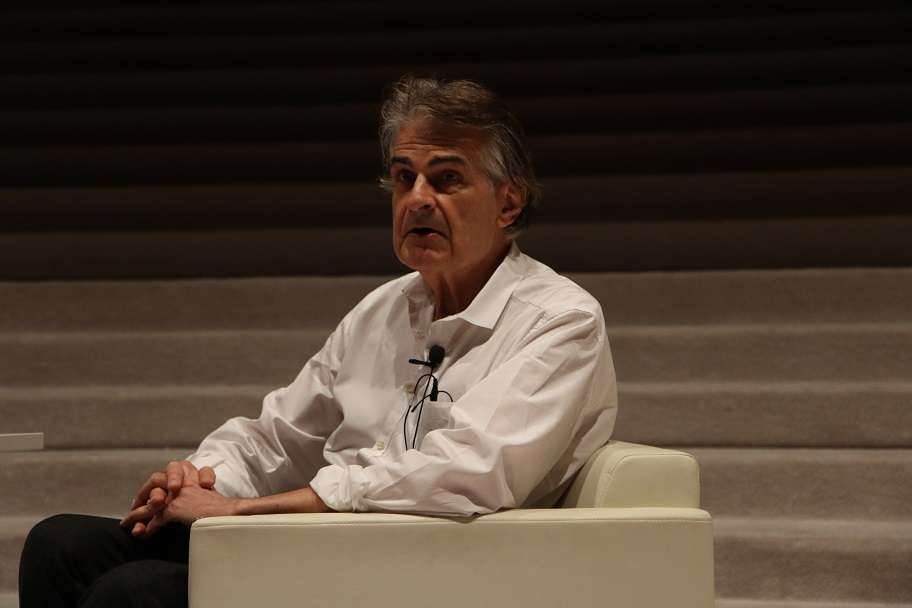 Dar Al Uloom University presents “The effect of Zaha Hadid on modern architecture”