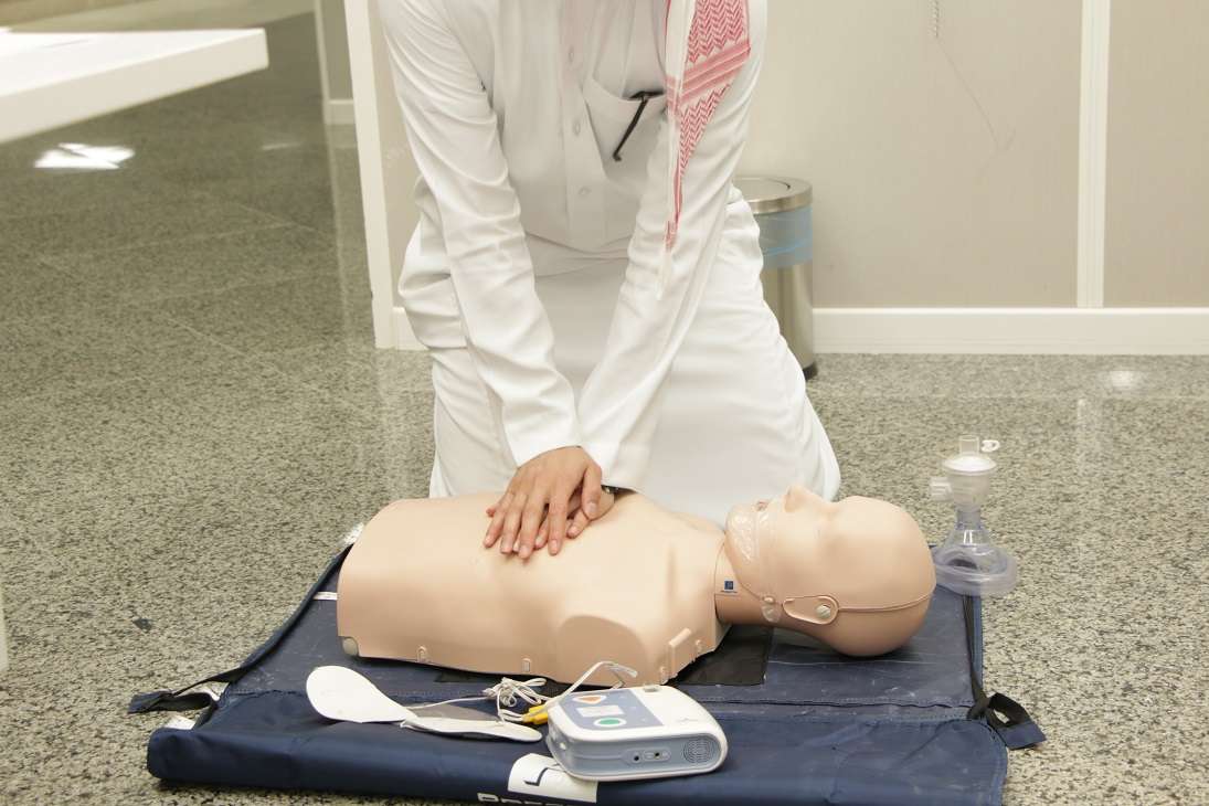 College of Dentistry at Dar Al Uloom Runs a Cardiopulmonary Resuscitation Course for DAU Staff