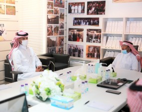 الهيئة السعودية للمهندسين في زيارة لكلية الهندسة المعمارية والتصميم الرقمي لبحث سبل التعاون المشترك
