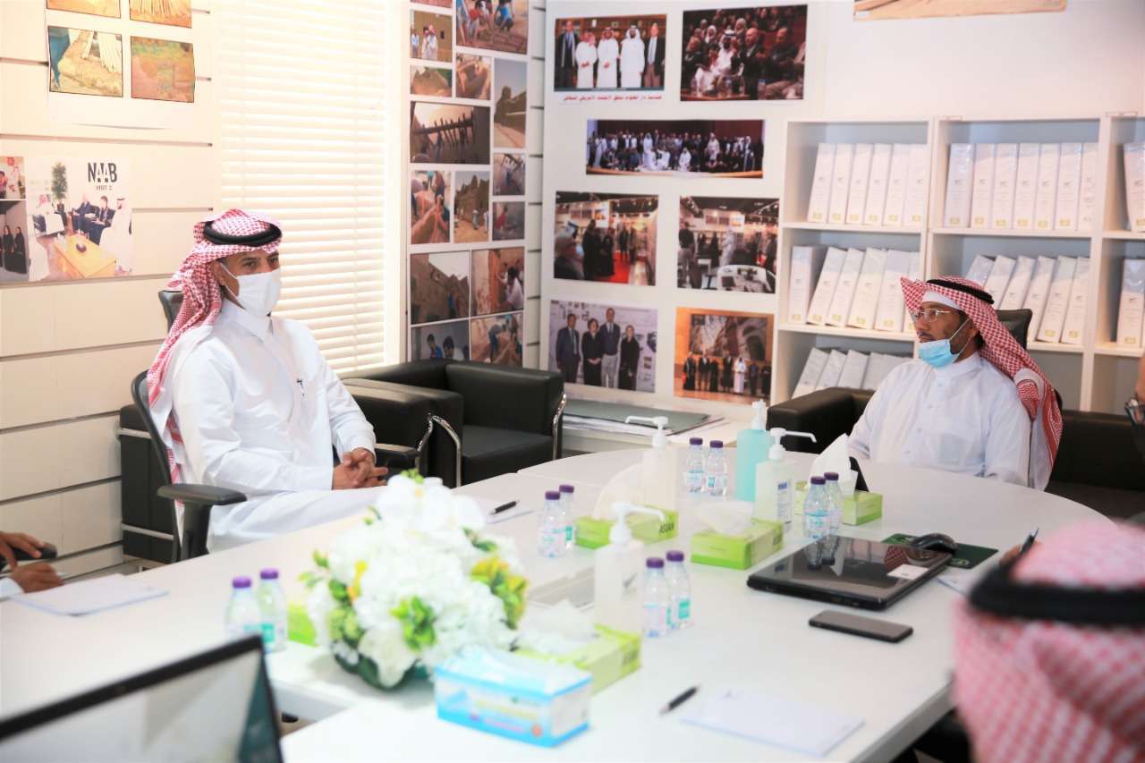 الهيئة السعودية للمهندسين في زيارة لكلية الهندسة المعمارية والتصميم الرقمي لبحث سبل التعاون المشترك