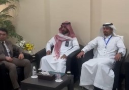 Bar Saudi the from delegation a meets Law of College the of Dean Association