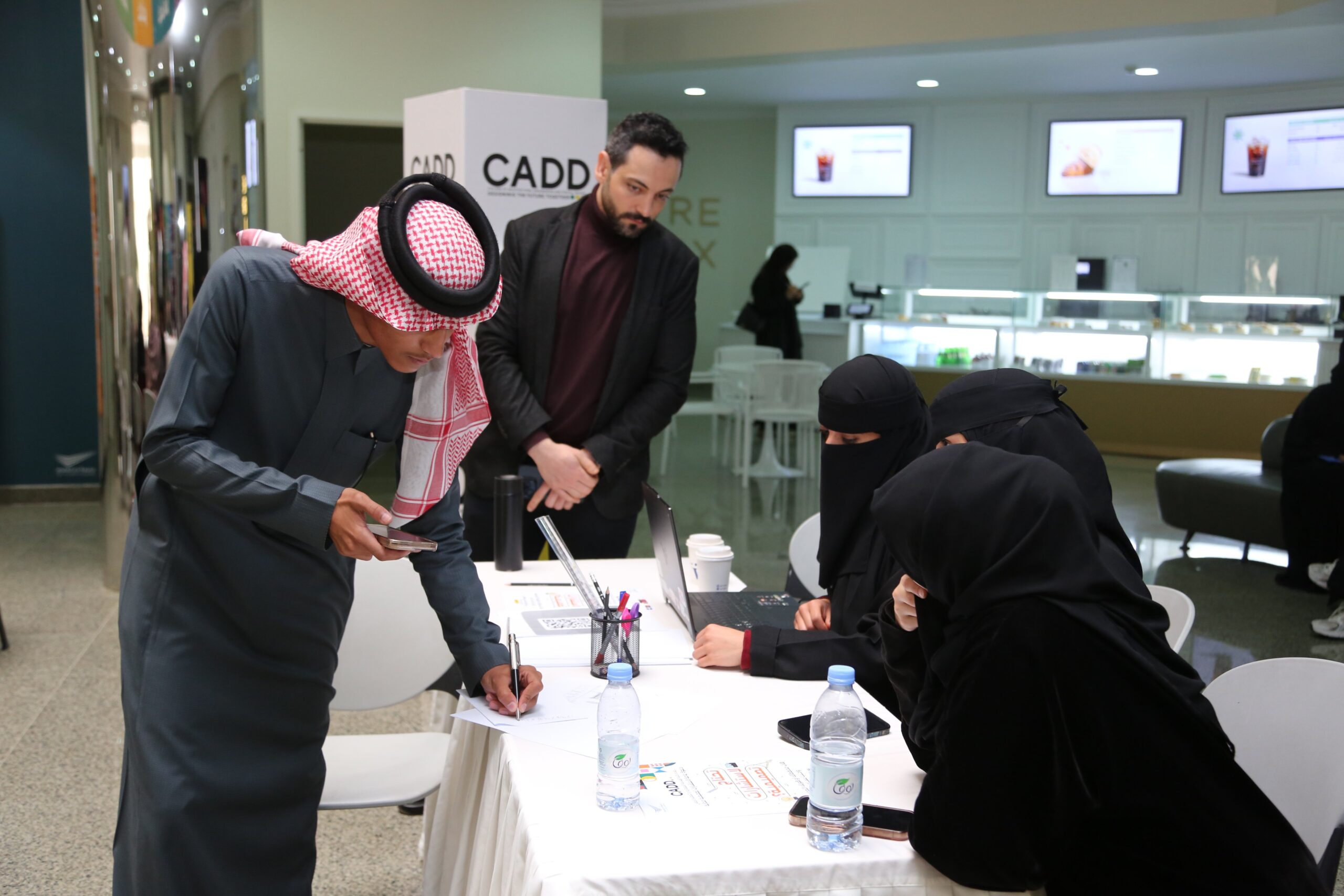 كلية الهندسة تفعل مبادرة «استشارات تصميمية مجانية».