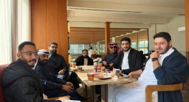 طلاب كلية الطب يحتفلون بختام أنشطة الفصل الدراسي الأول. 