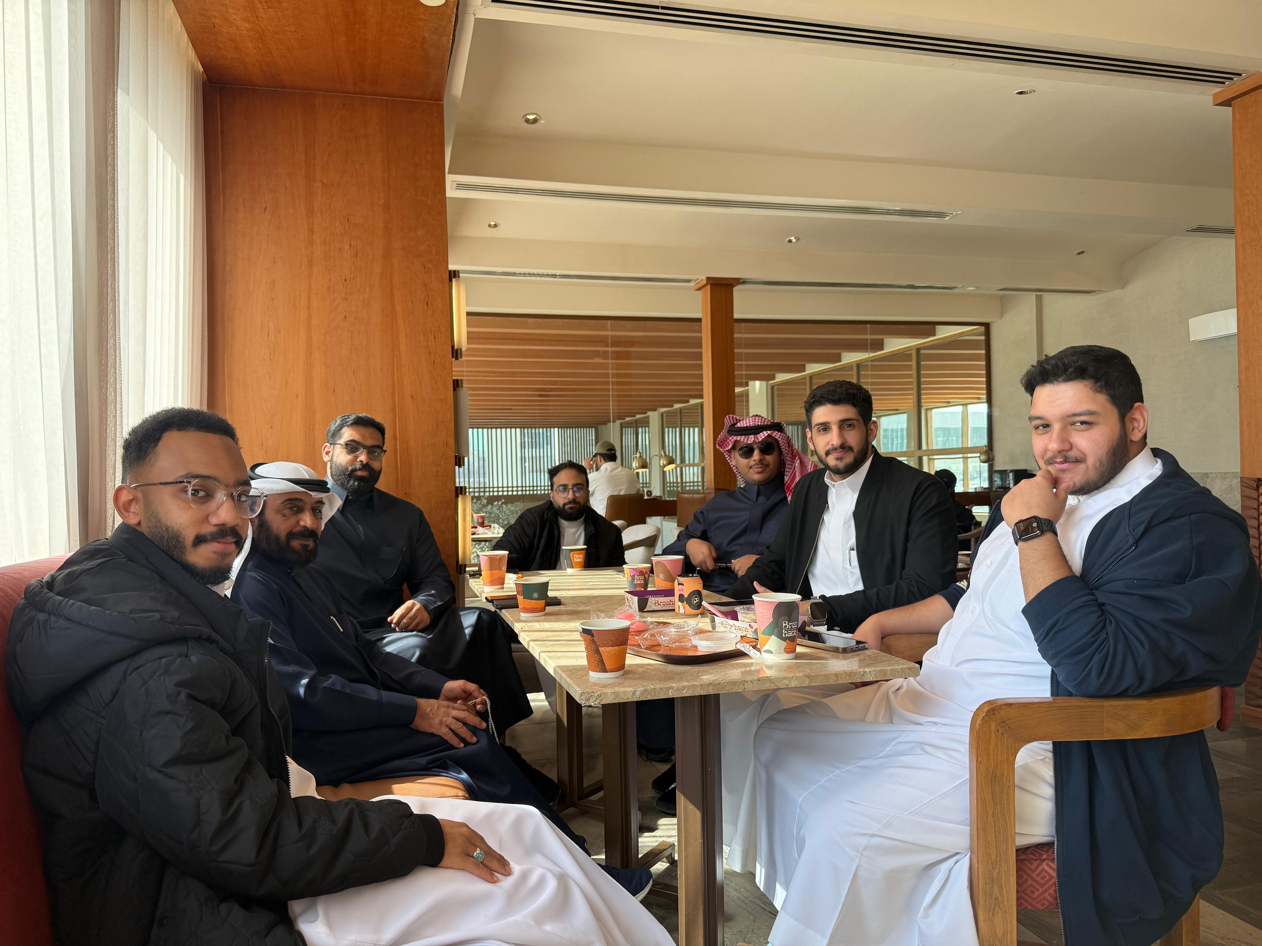 طلاب كلية الطب يحتفلون بختام أنشطة الفصل الدراسي الأول. 