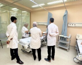 كلية الصيدلة والعلوم الطبية التطبيقية تنظم ورشة عمل في المحاكاة الطبية