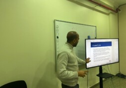 كلية الطب تنظم دورة مدربي دعم الحياة الأساسي (BLS)