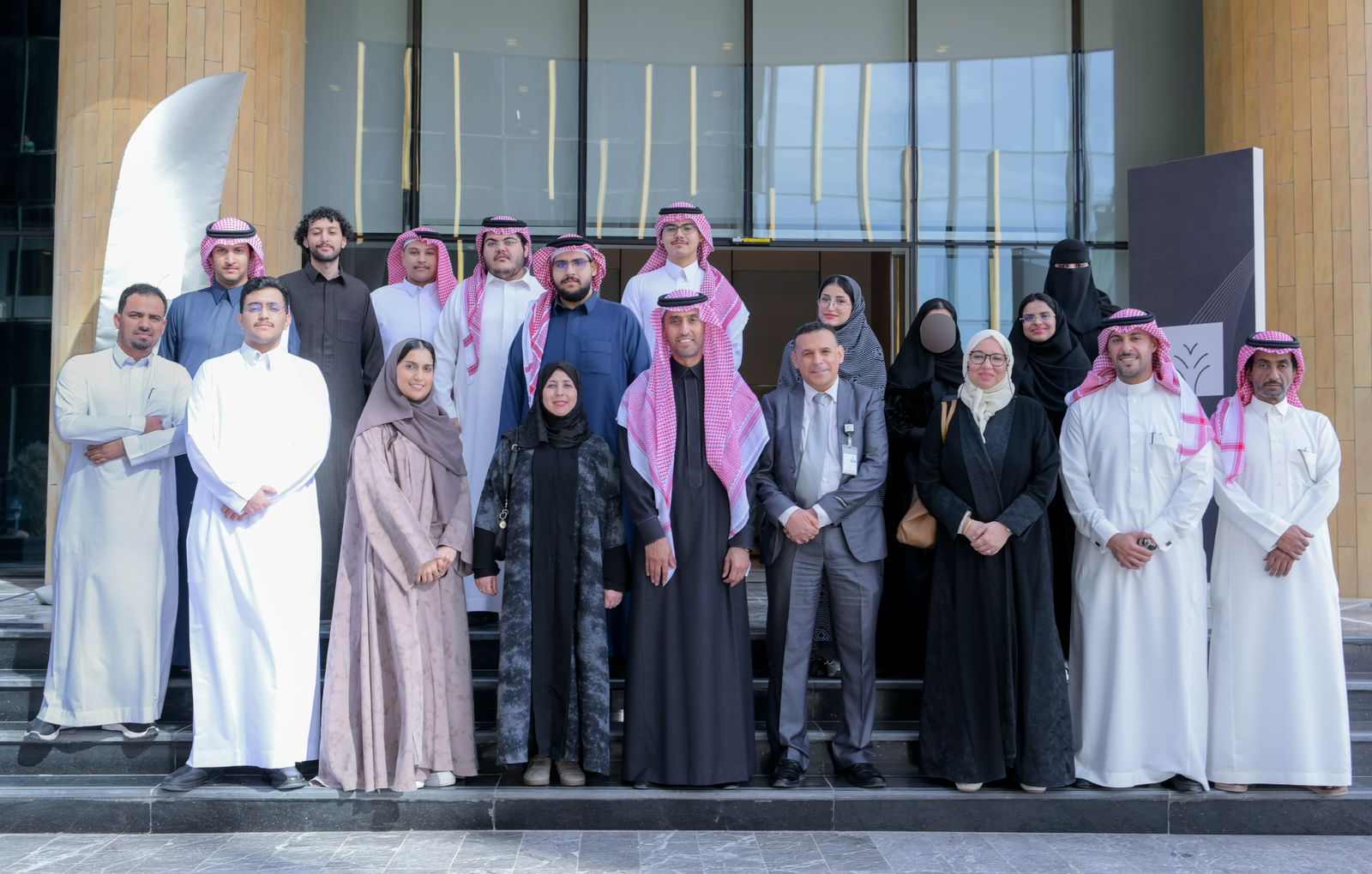 زيارة طلّاب وطالبات قسم الإدارة المالية والبنوك لشركة جدوى للاستثمار