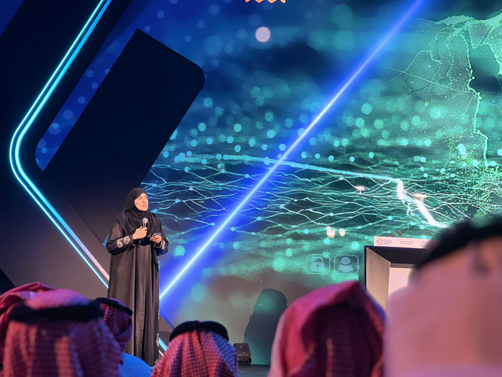 Female Students from Dar Al Uloom University Participated in an Organized Educational Visit to the International Defense Exhibition