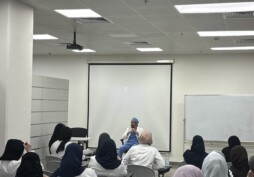 وحدة خدمة المجتمع بكلية طب الأسنان بالتضامن مع المجلس الطلابي