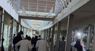 قسم التمريض يزور جمعية لأجلهم